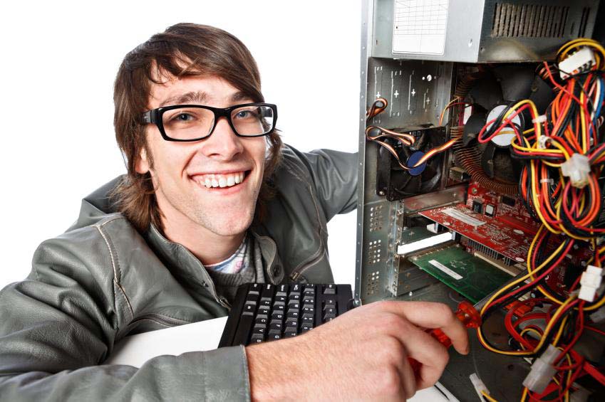 Мастер по ремонту компьютеров в Истре
