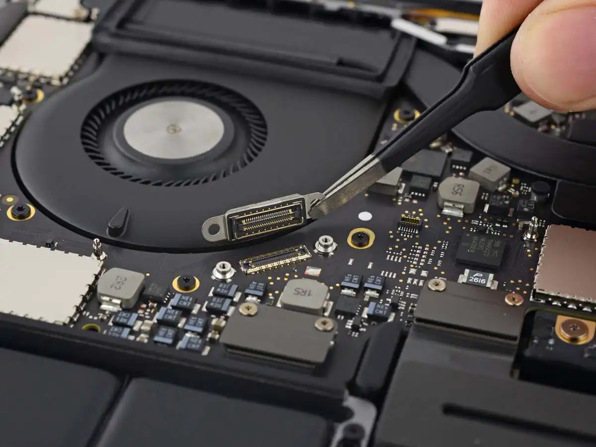 чистка Apple MacBook в Истре