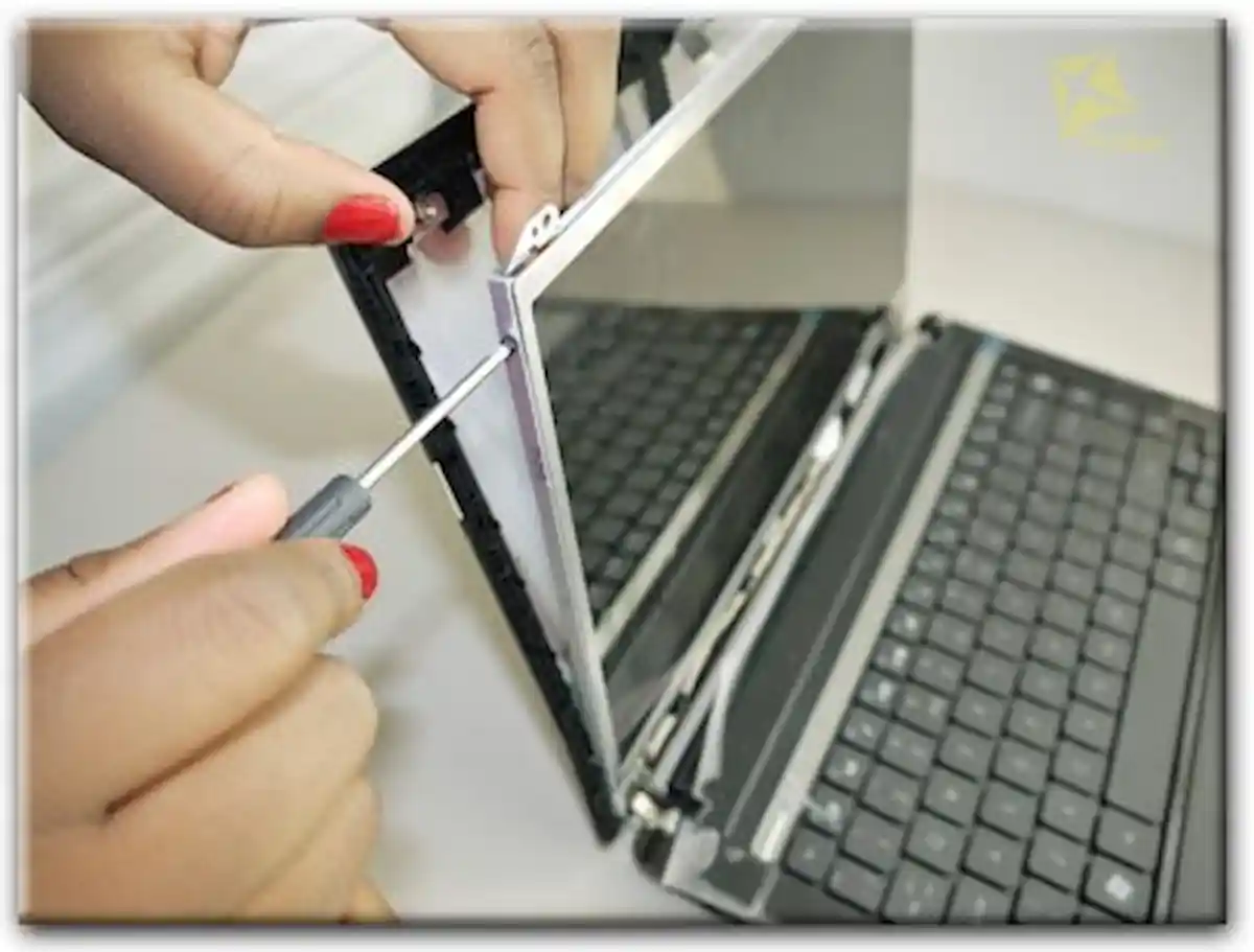 Замена экрана ноутбука Packard Bell в Истре